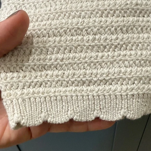 Universal Thread Cream Cropped Scoop Neck Sweater - Picture 4 of 6